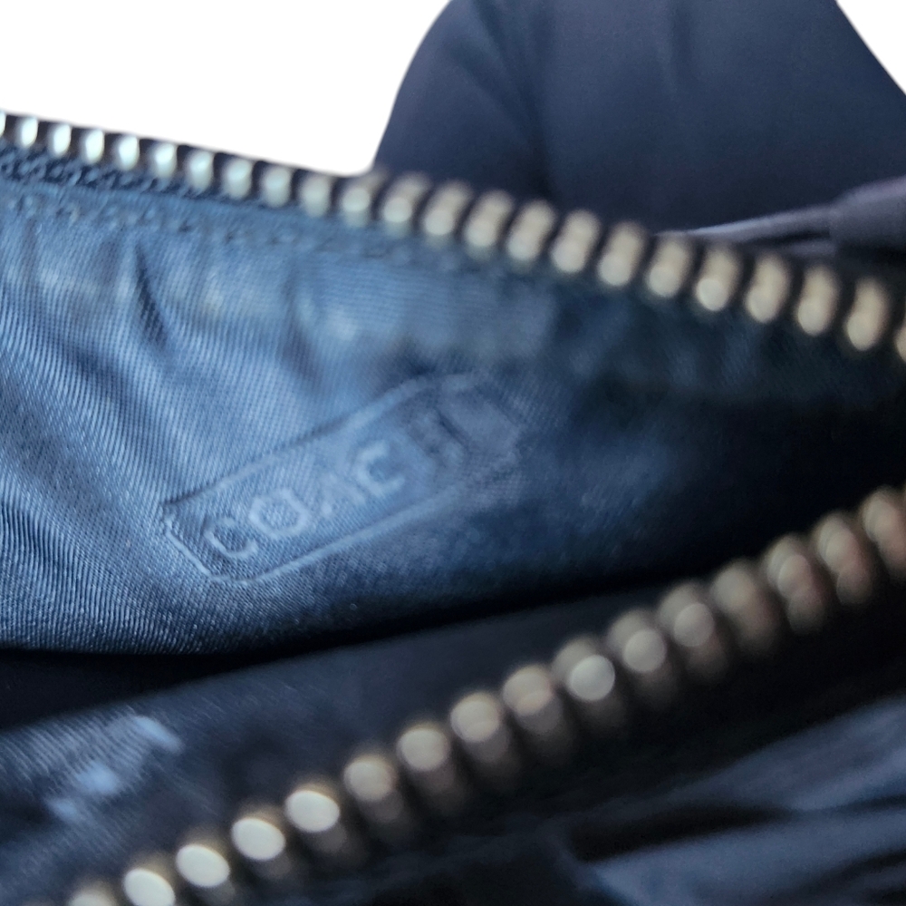 Coach Card and Change Pouch GUC Zipper Closure & Pocket for Card & KeyRing - Picture 4 of 4